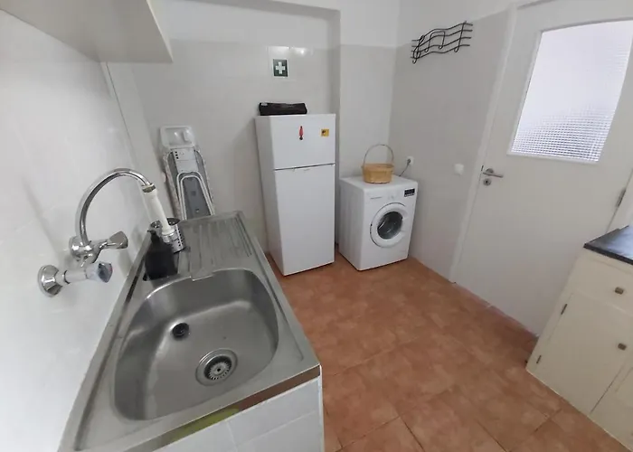 Sun And Ii Ac Wifi 90mts From The Portimão